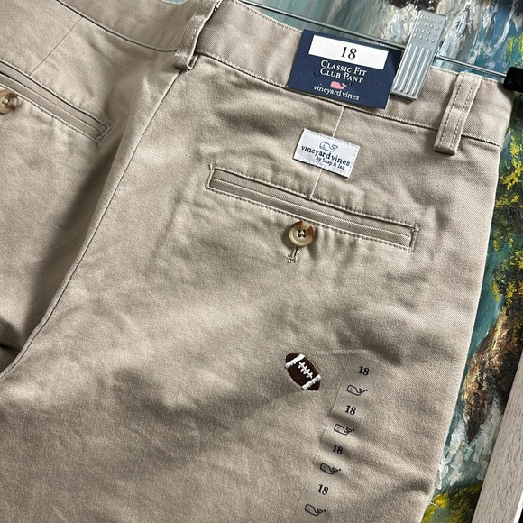 Vineyard vines NWT football khakis size 18 new with tags cotton - Picture 2 of 7